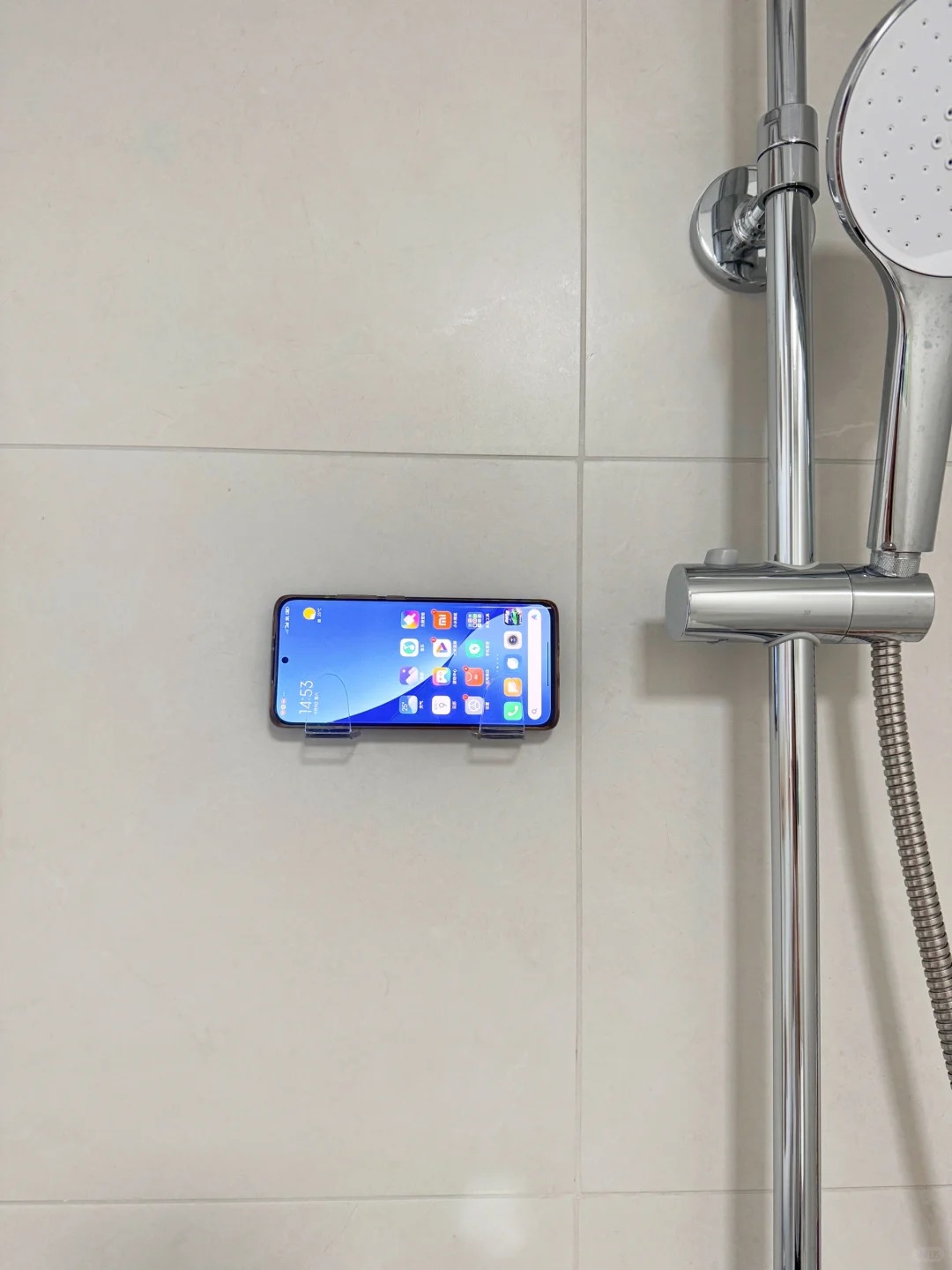 Cảnh báo khẩn cho ai còn đem điện thoại vào nhà vệ sinh- Ảnh 1.