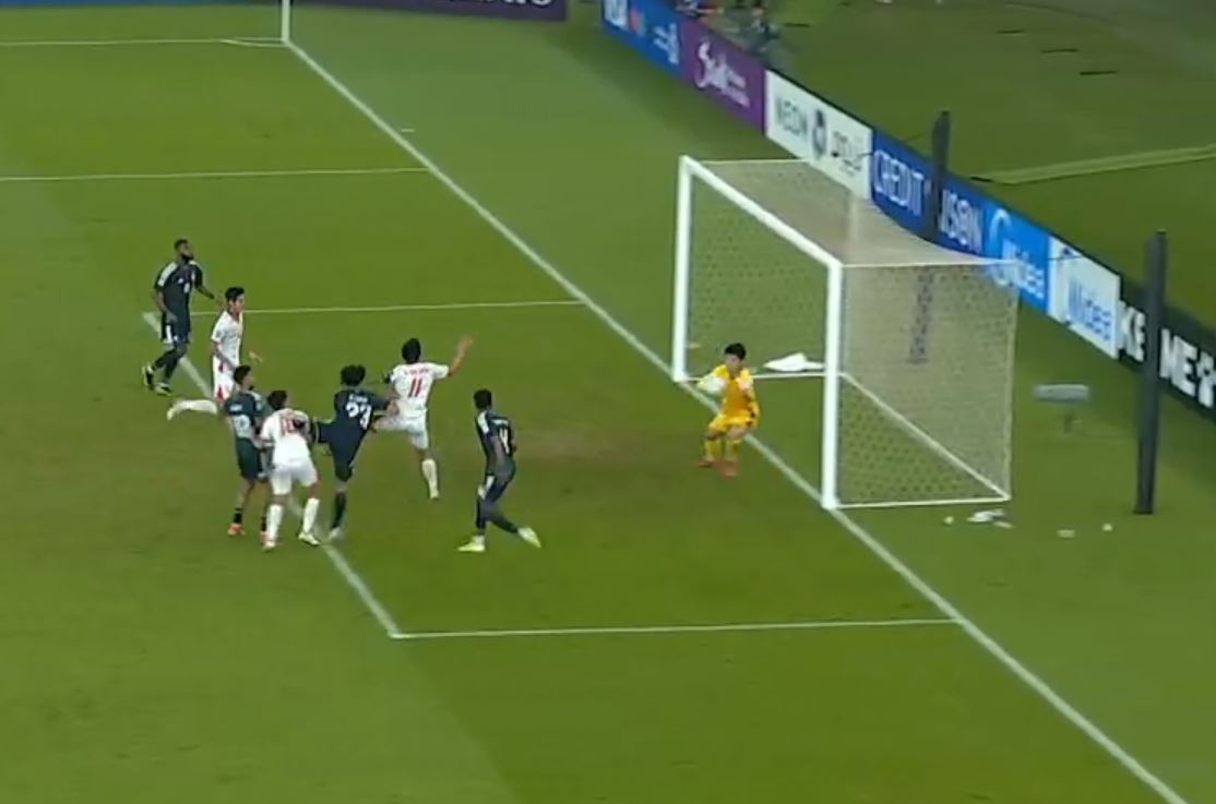 Màn cản phá gây sốc của Trần Trung Kiên, giành suất vào tứ kết U23 châu Á: “Chấm 9 thì chắc không ai dám nhận 10”- Ảnh 5.