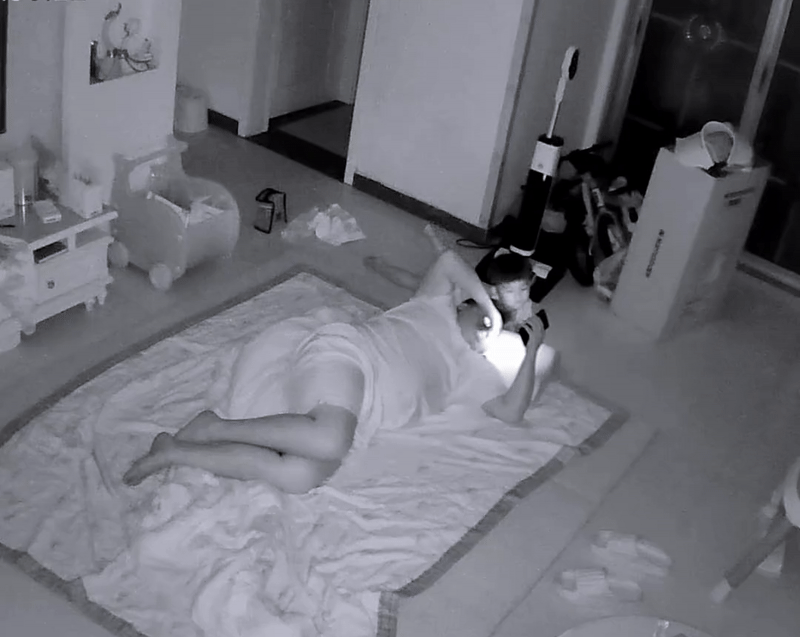 Xem xong cảnh này, ai còn dám ôm điện thoại lúc nửa đêm?- Ảnh 3.