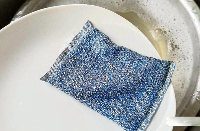 Rửa bát kiểu này chẳng khác nào "ăn thuốc độc": 4 thói quen sai lầm mà rất nhiều gia đình đang mắc phải- Ảnh 4.