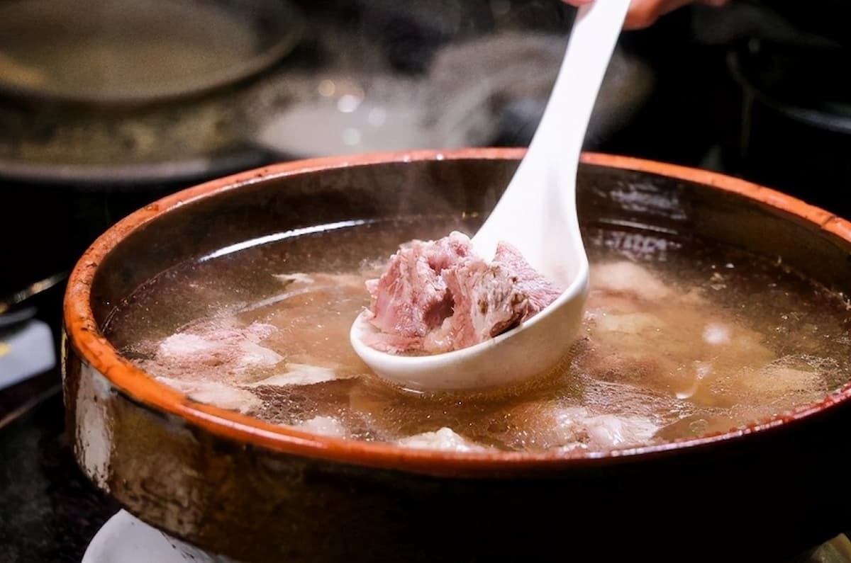 Không ngã vẫn đau chân, người đàn ông 40 tuổi đi khám bàng hoàng nhận tin mắc suy thận, bác sĩ lắc đầu: “Tại sao ăn món này nhiều thế?”- Ảnh 2.