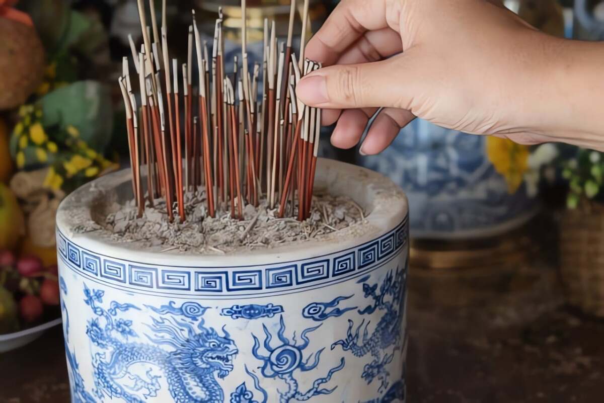 6 đại kỵ khi tỉa chân nhang - Ảnh 3.