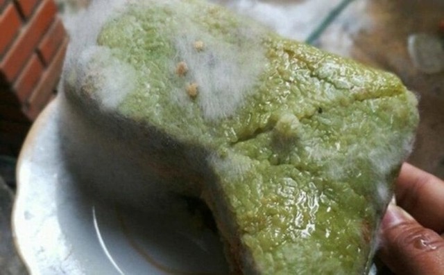 Bánh chưng xuất hiện dấu hiệu này: Tuyệt đối đừng ăn kẻo “rước” độc tố vào người- Ảnh 1.