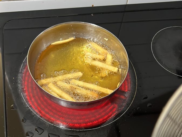 Ngày càng nhiều nam giới còn trẻ đã ung thư phổi, bác sĩ nói thẳng: Bỏ thuốc chưa đủ, phải ĂN ÍT ĐI 5 món!- Ảnh 2.