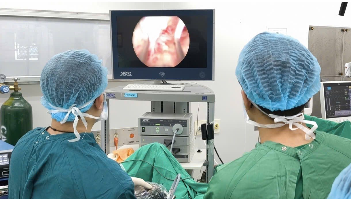 BV Bệnh Nhiệt đới TW cảnh báo căn bệnh âm thầm ở đàn ông, nguy cơ ung thư rình rập: Thấy 5 triệu chứng lạ cần đi khám ngay- Ảnh 1.