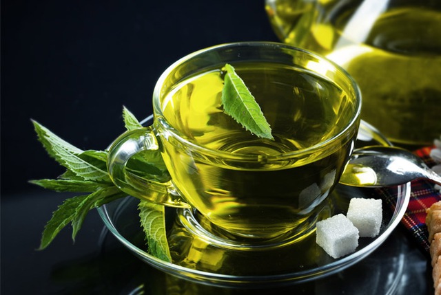 Mắc ung thư năm 40 tuổi, Tống Mỹ Linh vẫn sống thọ đến 106 tuổi: Bí quyết nằm ở 1 món rau chống được 6 loại ung thư và 3 loại nước rẻ bèo ở chợ - Ảnh 3.