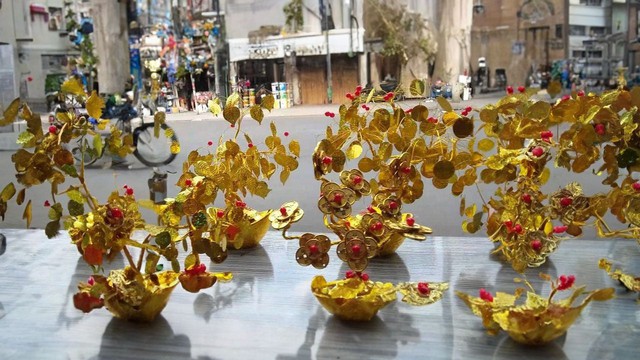 Những vật cần bỏ trên bàn thờ khi hết Tết càng sớm càng tốt, càng để càng mất vận may - Ảnh 4.