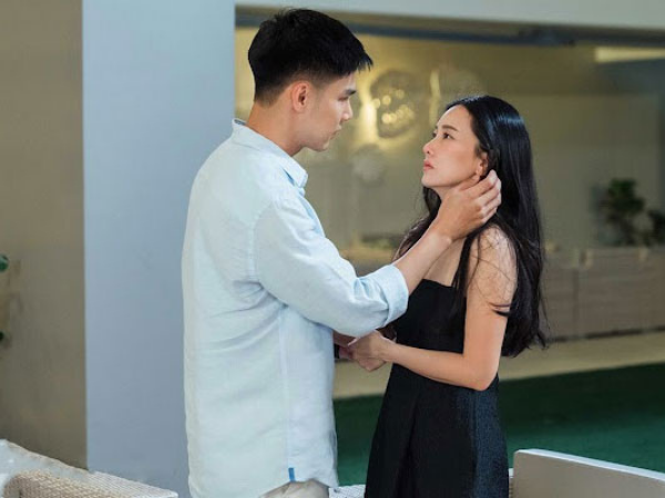 Chồng muốn ly hôn rồi đuổi vợ con ra khỏi nhà, 1 năm sau tôi chết sững đỏ mắt khi đi ngang nhà chồng cũ - Ảnh 1