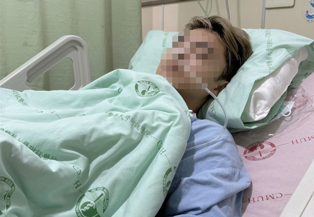 Người đàn ông 50 tuổi mắc cùng lúc 2 loại ung thư, cơ thể chứa đầy 