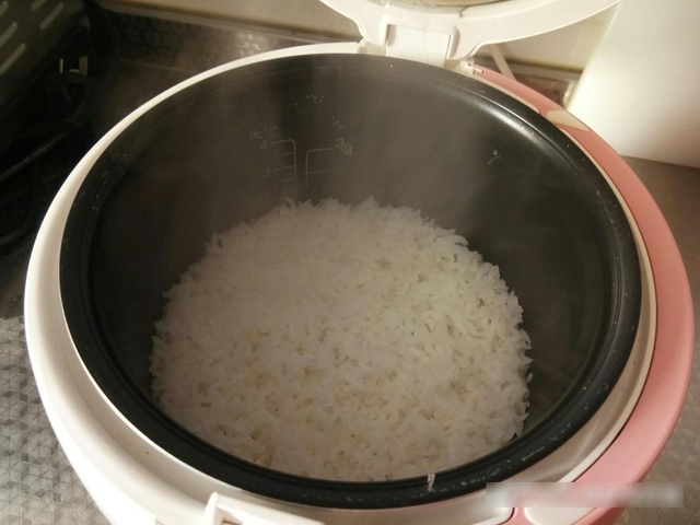 Cảnh báo đặc biệt tới những gia đình đang dùng nồi cơm điện hàng ngày- Ảnh 2.