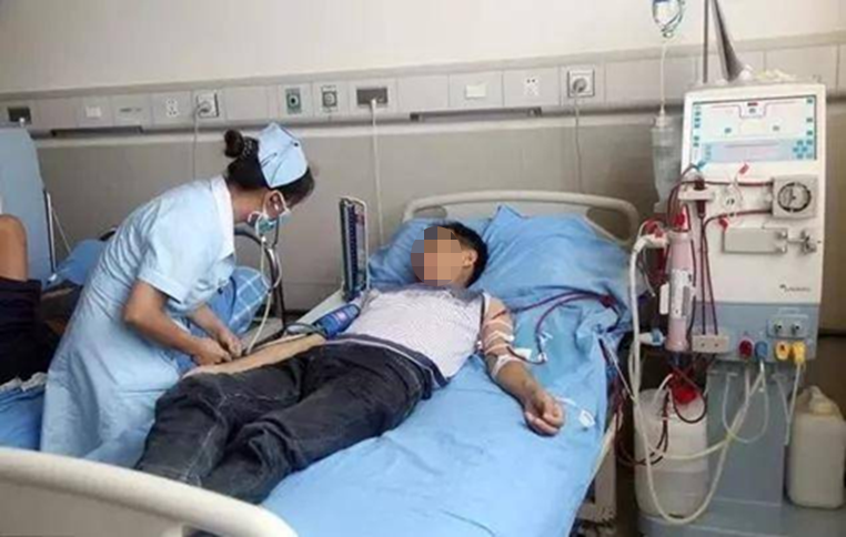 Không hút thuốc, uống rượu bia, mỗi ngày đi bộ 1 tiếng, người đàn ông 45 tuổi vẫn suy thận nặng vì... 