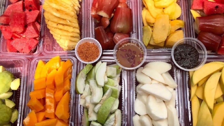 Trái cây cắt sẵn không nên để quá lâu trong tủ lạnh.