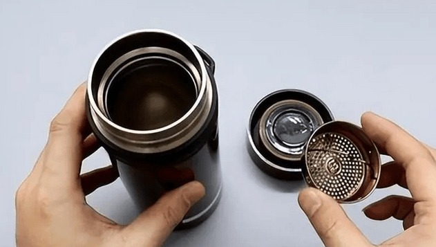 "Bí mật đen tối" của bình giữ nhiệt, nhiều người không biết vô tư dùng, chẳng trách bệnh từ miệng vào- Ảnh 1.