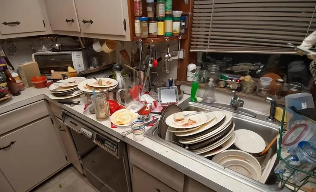 3 loại nước rửa bát này là "thuốc độc", tôi khuyên bạn chân thành: Bỏ ngay đi!- Ảnh 1.