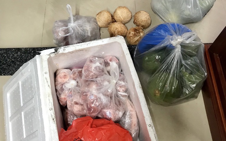 Tôi hoang mang tột độ khi nhận thùng đồ ăn mẹ chồng gửi, may mà quyết đoán mới cứu được bà- Ảnh 1.