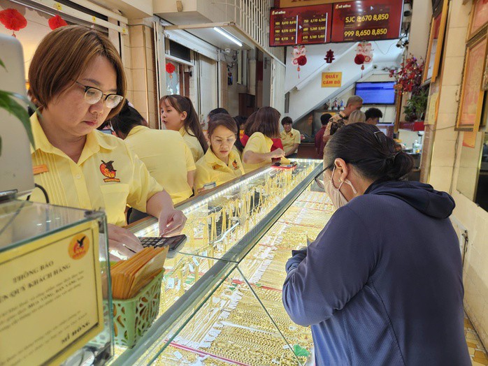 Nhu cầu giao dịch vàng trong nước không còn sôi động như những tuần trước