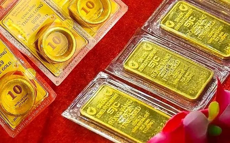  Giá vàng thế giới phục hồi nhưng vẫn ghi nhận tháng giảm thứ hai liên tiếp - Ảnh 1.