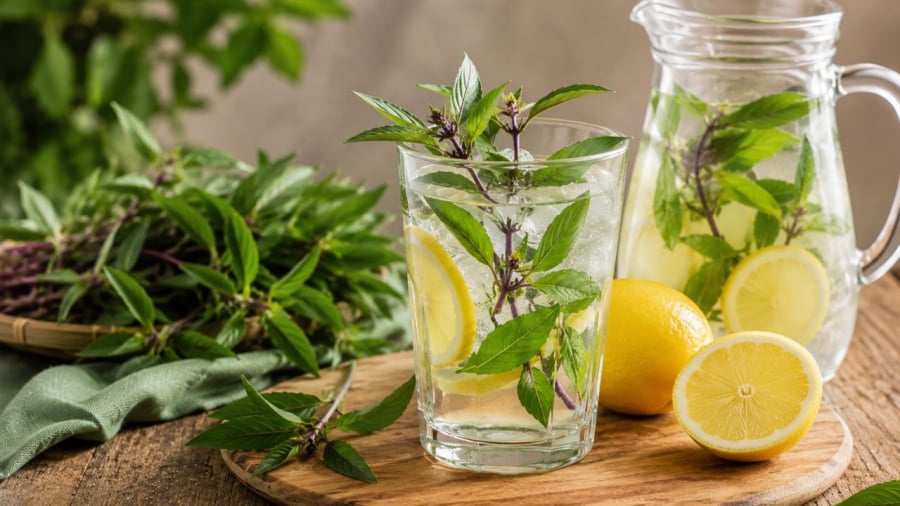 Nước húng quế chanh có thể hỗ trợ giải độc gan