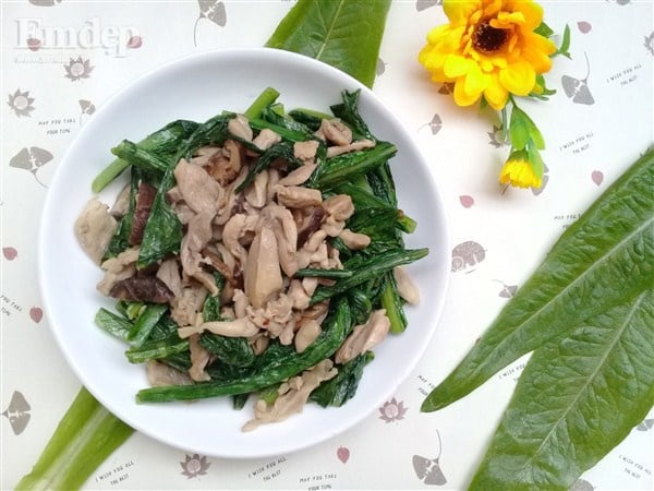 Diếp thơm xào gà nấm