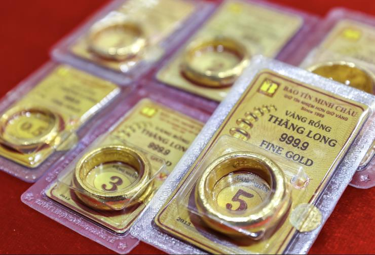 Giá vàng nhẫn trơn, vàng miếng sáng 12/6 đồng loạt tăng mạnh - Ảnh 1.