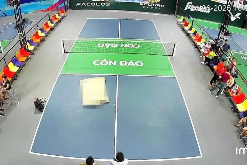 Vụ người đàn ông gục xuống, tử vong khi chơi pickleball ở TP.HCM: Thông báo từ sân đấu khiến nhiều người nghẹn lòng- Ảnh 1.