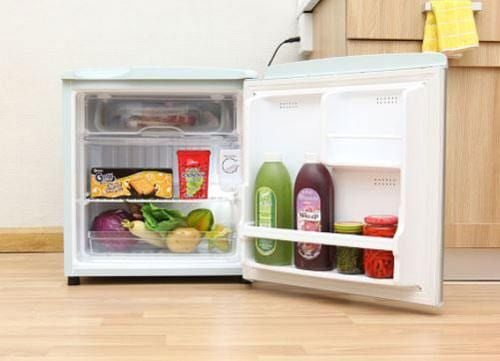 Cánh tủ lạnh thường xuyên rung lắc ảnh hưởng tới trứng