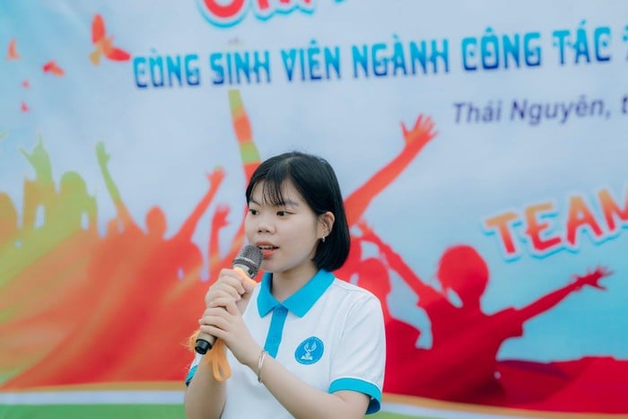 co-gai-khiem-thi-ma-thi-phuong