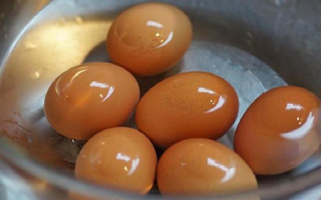 Ăn trứng vào bữa sáng, 9/10 gia đình đang ăn sai cách- Ảnh 1.