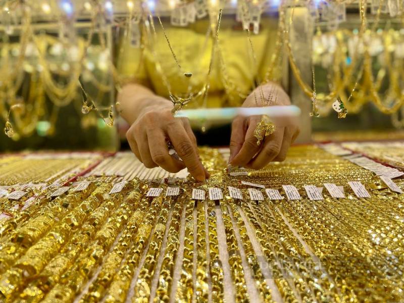 Giá vàng hôm nay 5-6: Tiếp tục giảm giá, sắp tới sẽ ra sao?