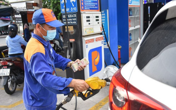 Giá xăng dầu hôm nay 27/8: Tiếp tục giảm sâu