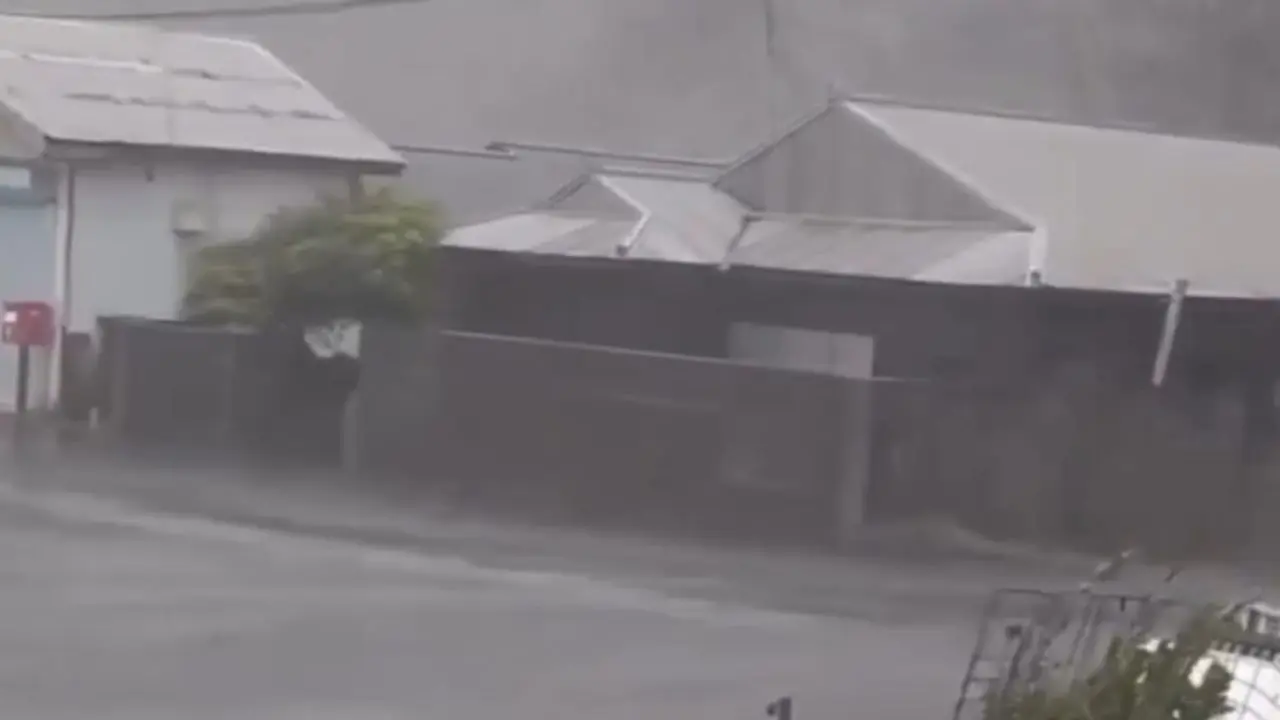 Typhoon Dolphin shuts Okinawa airport, grounds flights as it nears Japan
