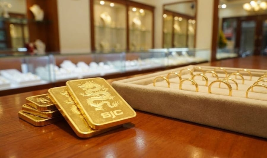 Bước vào phiên sáng đầu tháng 1/8, giá vàng trong nước ghi nhận sự điều chỉnh trái chiều giữa các thương hiệu lớn.