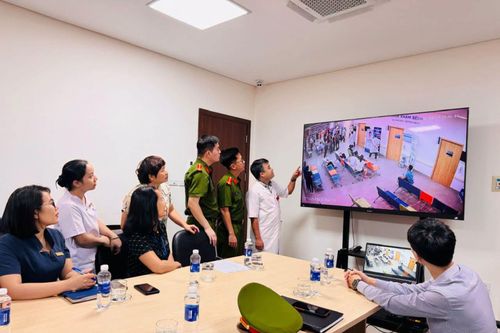 Vụ người thân kéo đến bệnh viện: Bắt khẩn cấp bố của cô gái mang thai giả - Báo VietnamNet
