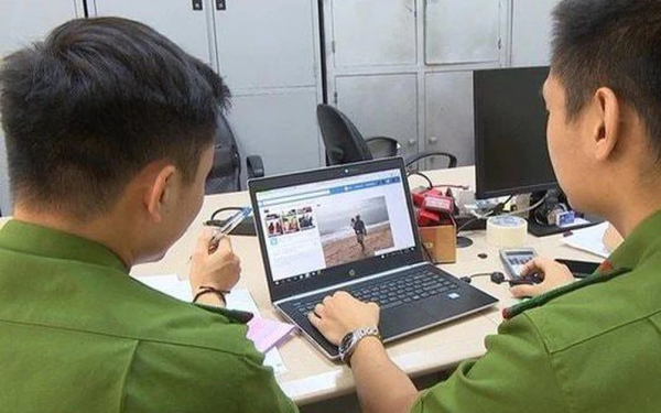 Công an đưa ra khuyến cáo mới dành cho những người thường xuyên đăng ảnh lên Facebook