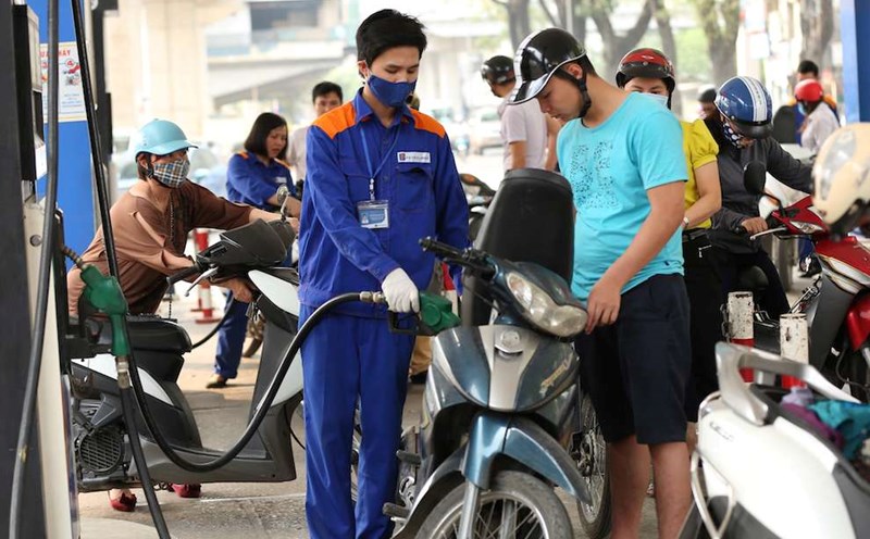 Giá xăng dầu hôm nay 10.6: Tăng mạnh, lên mức cao nhất 6 tuần