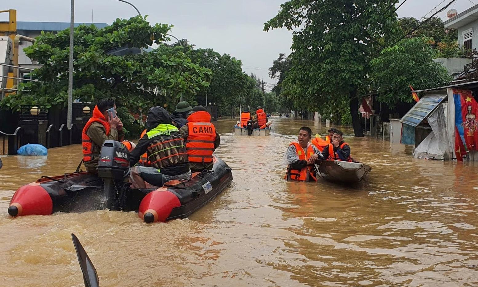 Các tỉnh, thành miền Trung chủ động, sẵn sàng ứng phó bão số 13 và mưa lớn