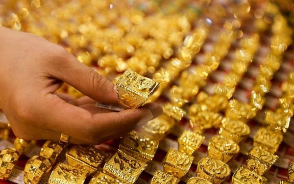 Giá vàng hôm nay mới nhất: Đồng loạt đi xuống